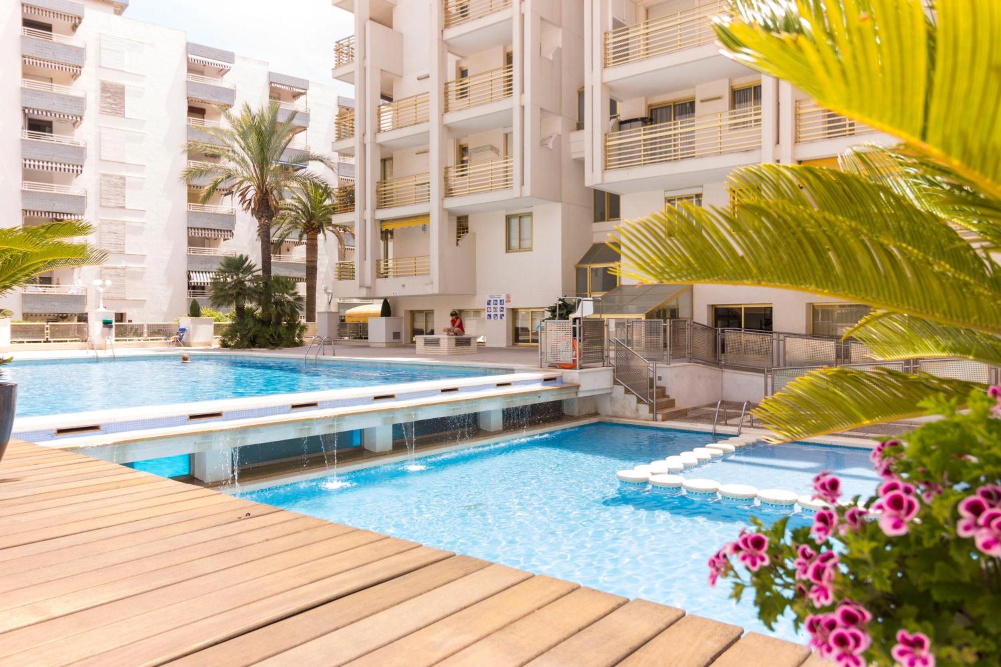 Novelty I Arysal 2 Apartman Salou Kültér fotó