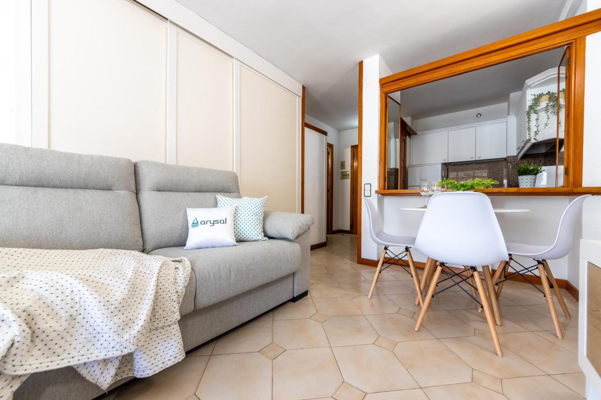 Novelty I Arysal 2 Apartman Salou Kültér fotó