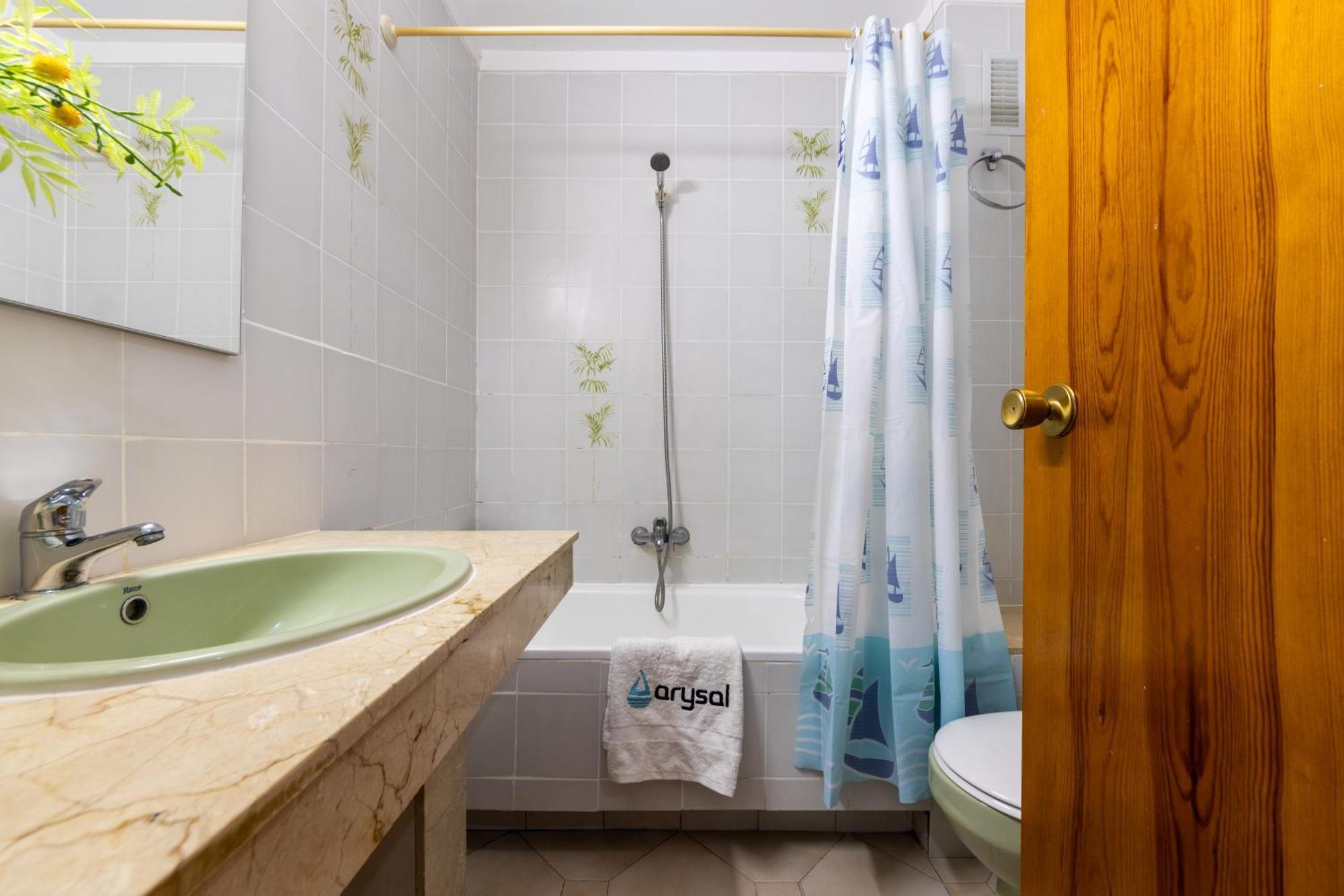 Novelty I Arysal 2 Apartman Salou Kültér fotó